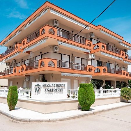 Milonas House Apartments Paralia Dionisiou Zewnętrze zdjęcie