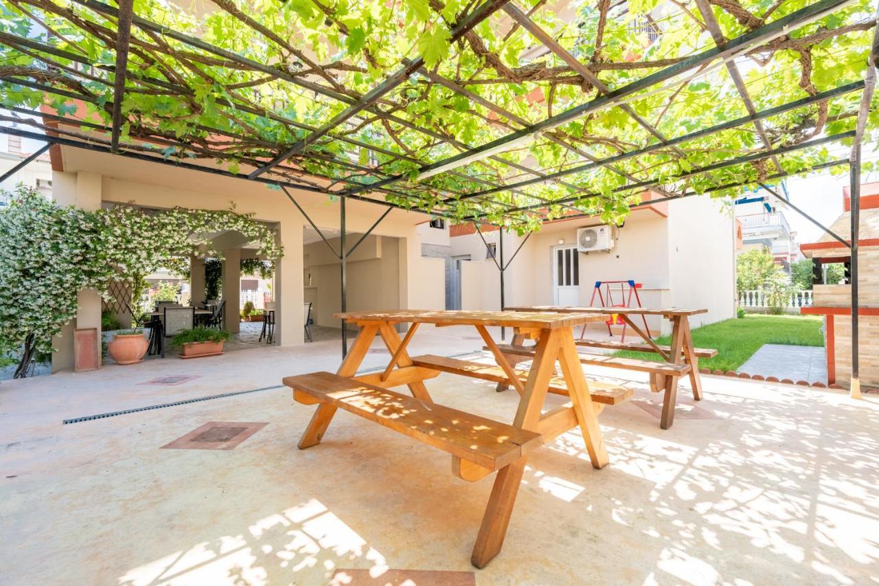 Milonas House Apartments Paralia Dionisiou Zewnętrze zdjęcie
