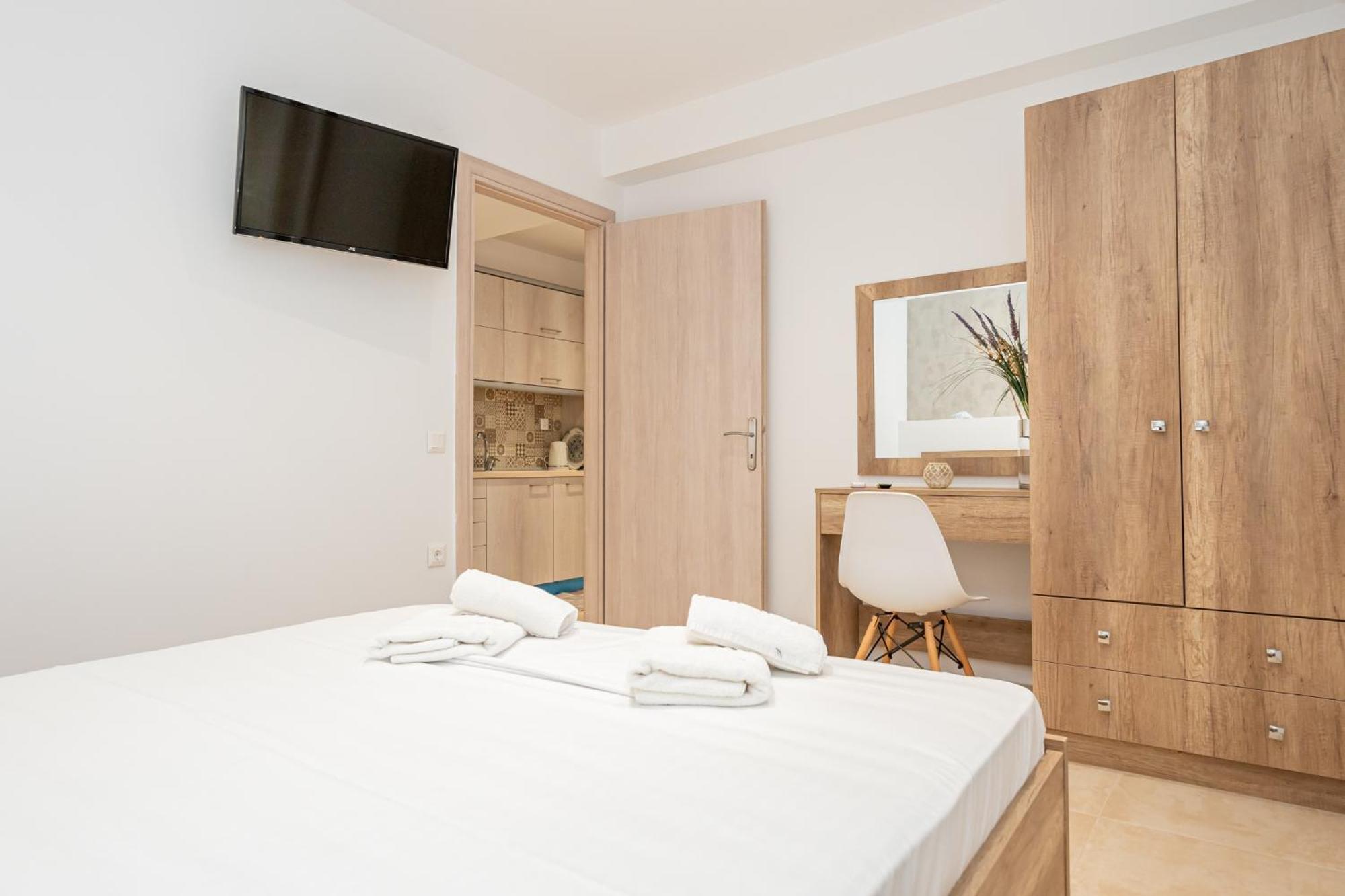 Milonas House Apartments Paralia Dionisiou Zewnętrze zdjęcie