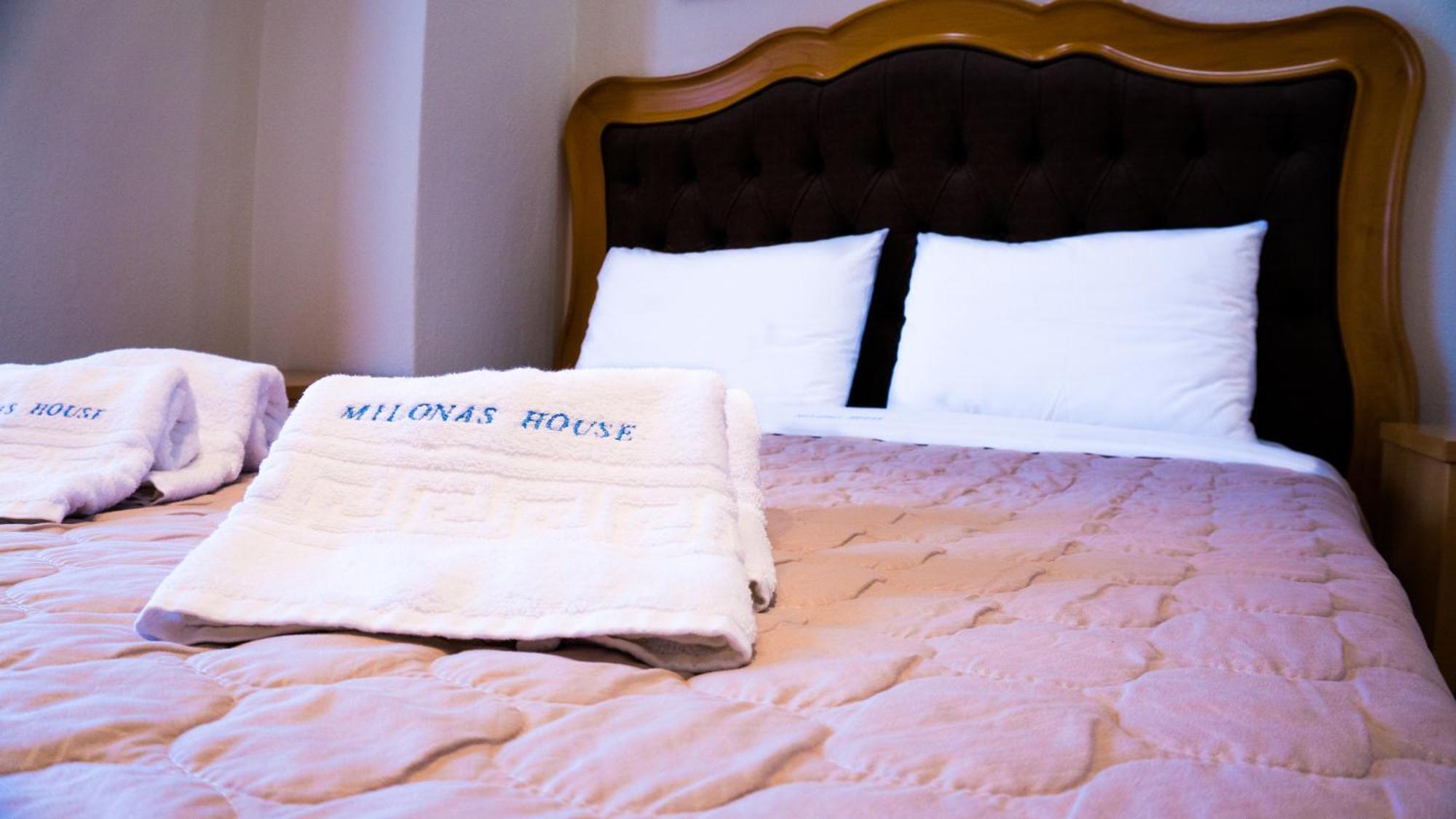 Milonas House Apartments Paralia Dionisiou Zewnętrze zdjęcie